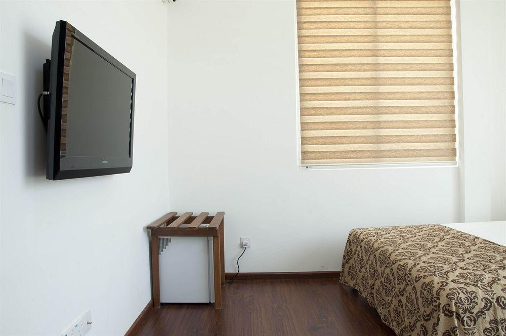 Holidaymakers Inn Hulhumale Exterior photo