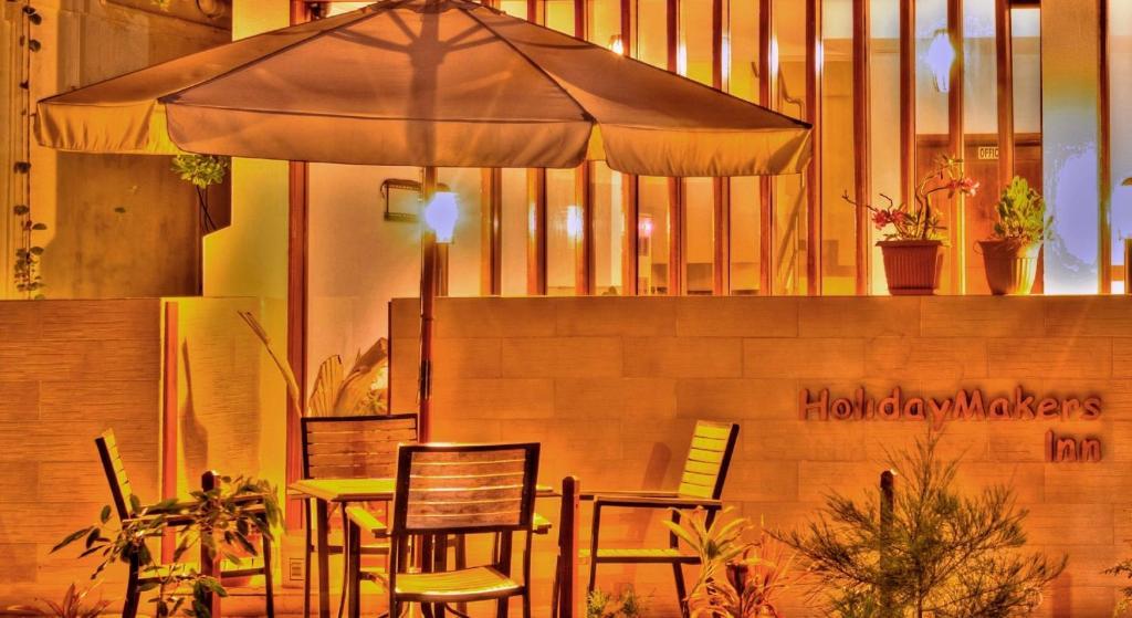 Holidaymakers Inn Hulhumale Exterior photo