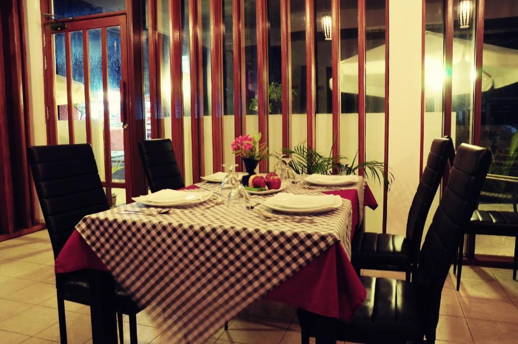 Holidaymakers Inn Hulhumale Exterior photo
